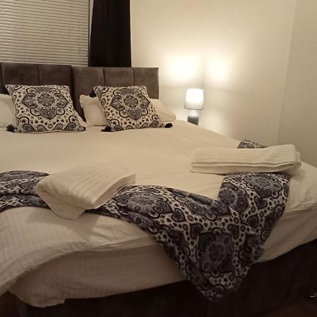 Planet 9 Apartment Warrington  Ngoại thất bức ảnh