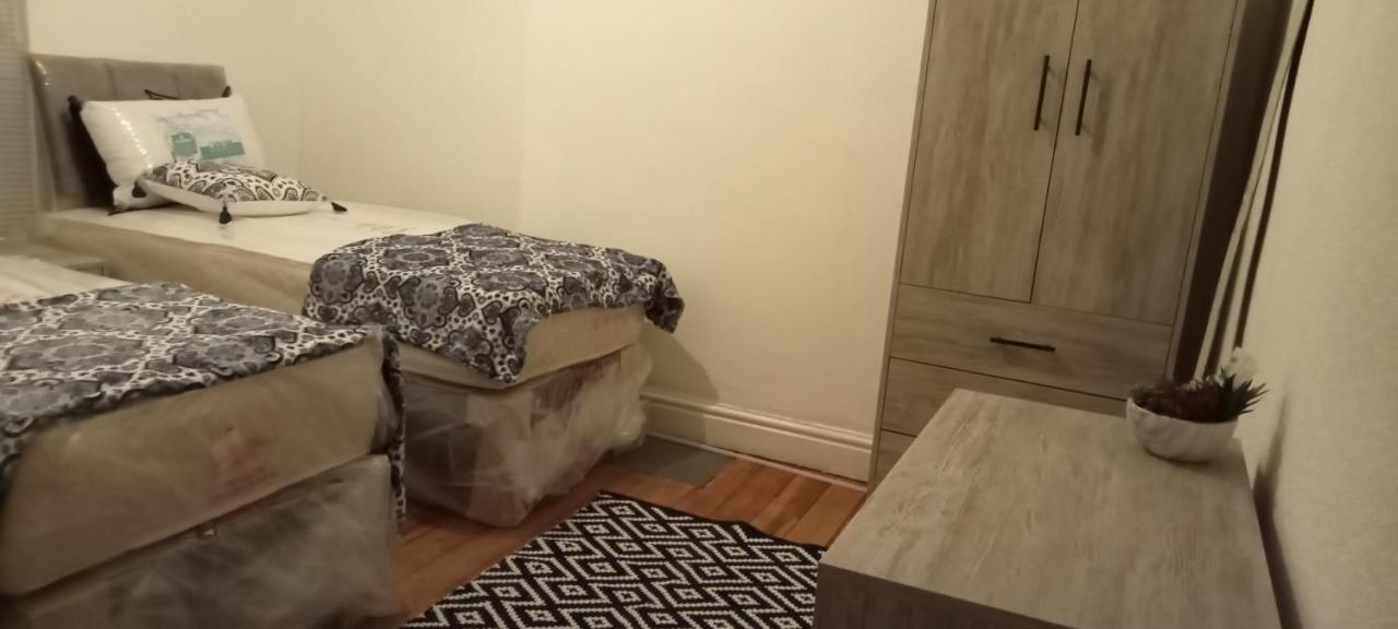 Planet 9 Apartment Warrington  Ngoại thất bức ảnh
