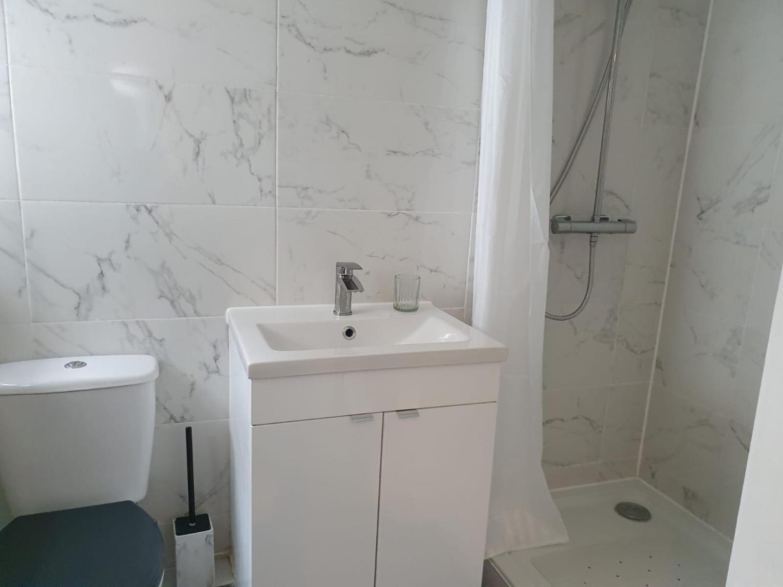 Planet 9 Apartment Warrington  Ngoại thất bức ảnh